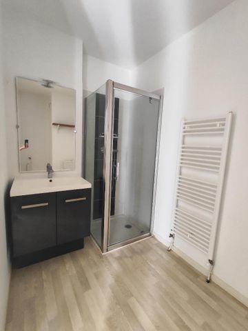 Location Appartement 4 pièces 79m² ST BENOIT 86280 - Photo 5