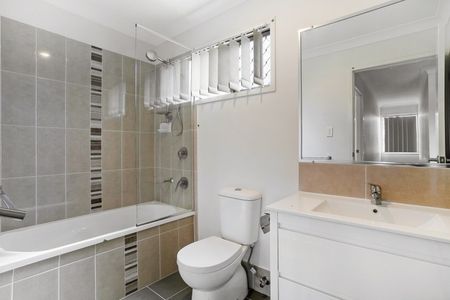 Light, bright and ready to delight! - Photo 5