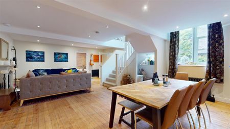 3 bedroom semi-detached house to rent - Photo 3