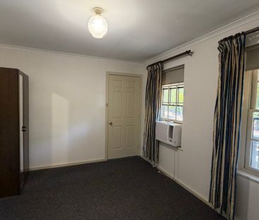 Spacious 3-Bedroom Unit in Prime North Adelaide Location - Photo 4