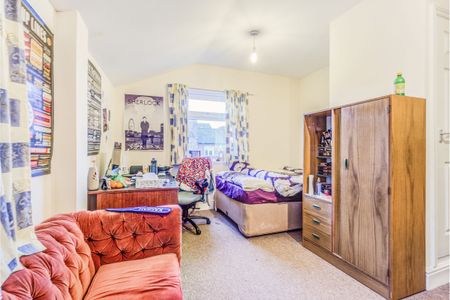 6 bedroom property to rent Forfield Place, Leamington Spa, CV31 - Photo 4