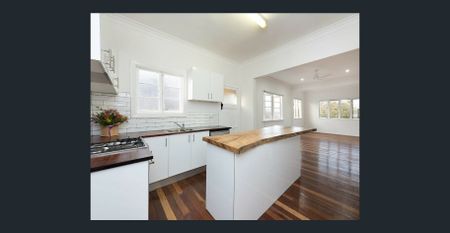 Welcome to 102 Jubilee Terrace, Bardon - Photo 5