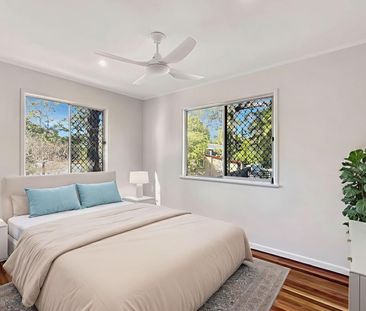 Spacious - Renovated High-Set Home - Airconditioning & Fans - Photo 4