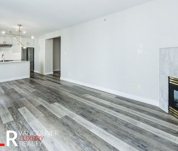 Condo in Downtown Vancouver, BC - Photo 1