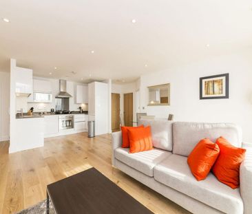 2 bedroom flat to rent - Photo 2