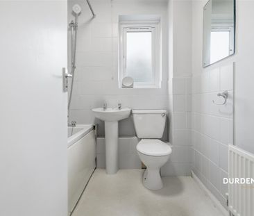 Dale Close, Stanway, CO3 - Photo 6