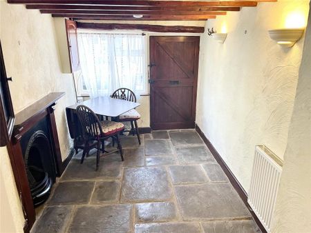 2 bedroom terraced house to rent - Photo 3