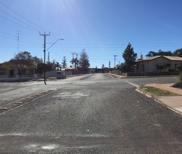 To register & apply for this property, please use this link: https:... - Photo 6