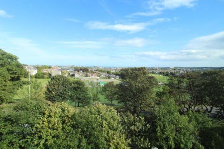 3 bedroom flat to rent - Photo 5