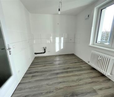 Moderne 3-Zimmer-Etagenwohnung mit Laminat und großem Balkon in Wol... - Foto 5