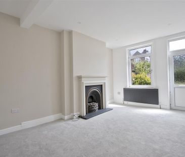 3 bedroom semi-detached house to rent - Photo 4