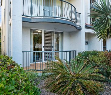 Broadwater Side Apartment! Fantastic CBD Location! - Photo 5