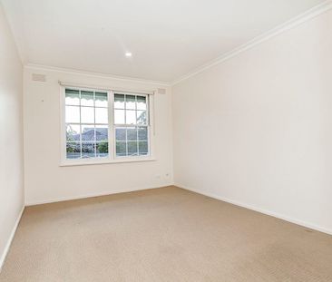 Charming Two-Bedroom Unit in the Heart of Blackburn - Photo 3