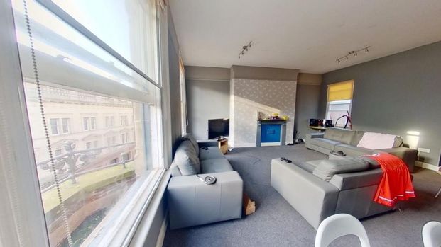 6 bedroom flat to rent - Photo 1