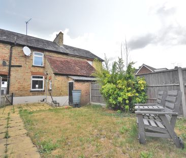 3 bedroom mid terraced house to rent, - Photo 4