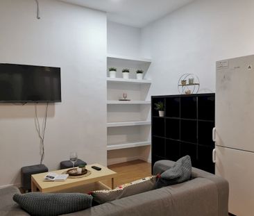 Incredible single room in Preciados - Photo 1