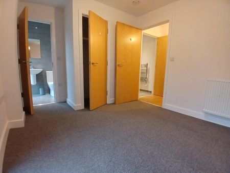 2 bedroom apartment to rent - Photo 3