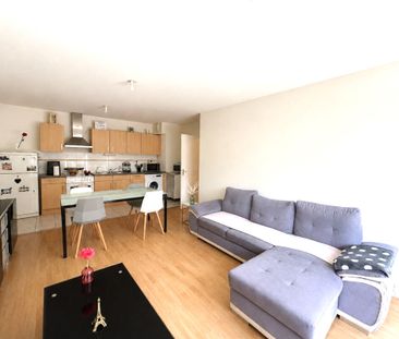 Location Appartement 3 pièces 56m² - Photo 3