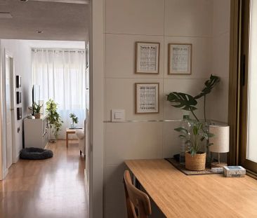 Room in a shared 1-bedroom apartment for rent in Universidad. - Foto 3