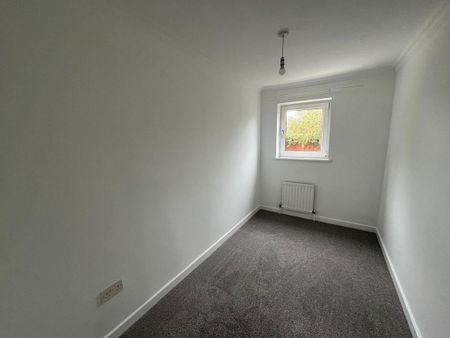 3 bedroom end of terrace house to rent - Photo 5