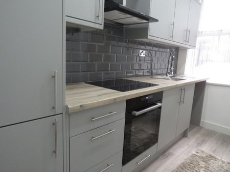 2 bedroom house to rent - Photo 3