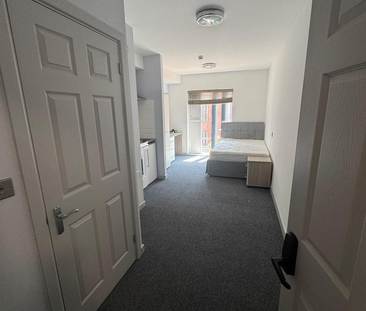 Studio to rent - Photo 5