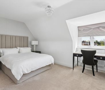 4 bedroom terraced house to rent - Photo 3