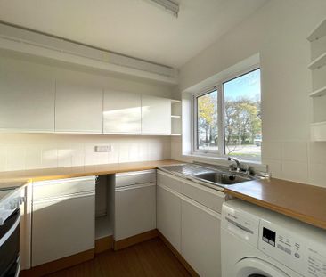 2 bedroom flat to rent - Photo 6