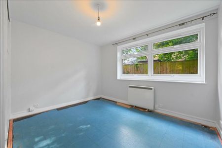 2 bedroom ground floor flat to rent - Photo 4