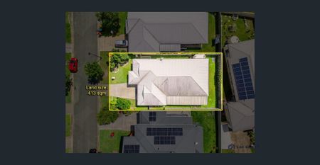 Easy Living in Coomera - Spacious, Convenient & Low Maintenance! - Photo 3