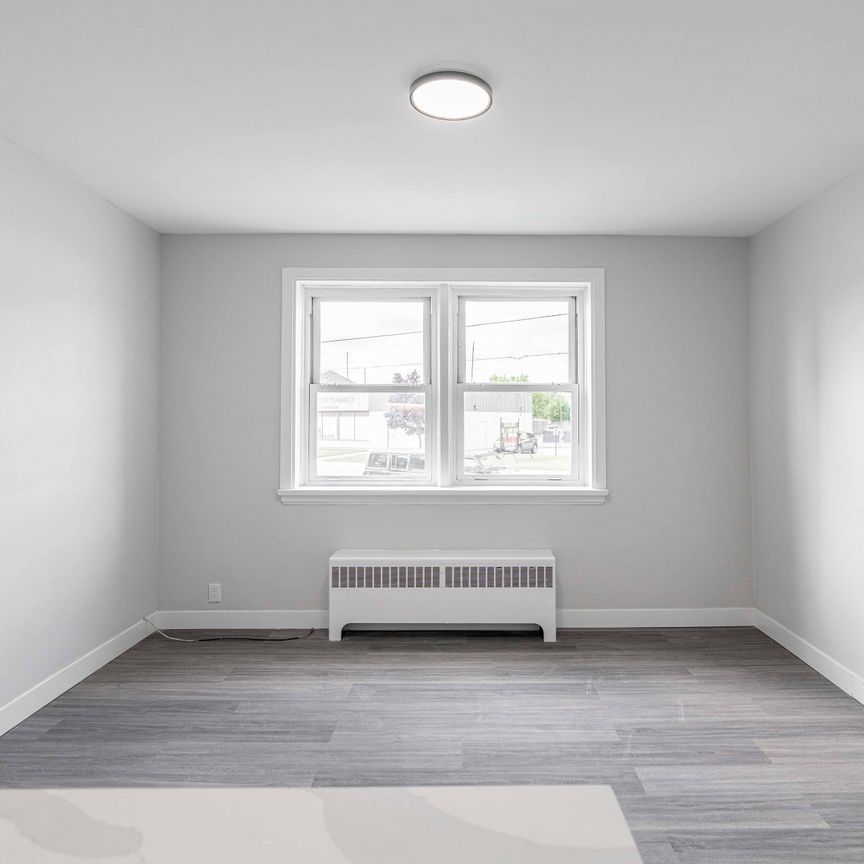 For Lease - 215 Hamilton N/A, London East, Ontario - Photo 1