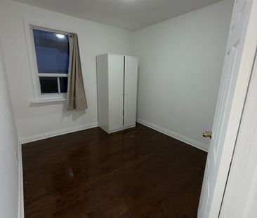 For Lease - 32 Belgravia Avenue, Toronto, Ontario - Photo 5