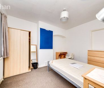 4 bedroom semi-detached house to rent - Photo 4