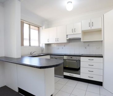 One Bedroom Apartment in the Heart of West Ryde - Photo 3