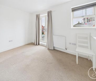 2 bedroom terraced house to rent - Photo 6