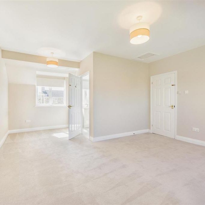 5 bedroom detached house to rent - Photo 1