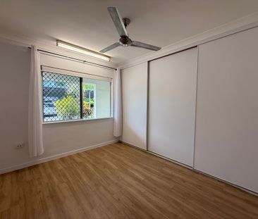 Modernised 2 Bedroom Unit – Pool & Great Location! - Photo 6