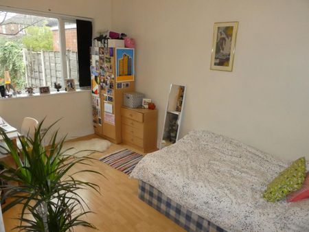 6 bedroom semi-detached house to rent - Photo 4