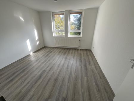 Helle, geräumige 3-ZKB-Balkonwohnung in Heppens zu vermieten! - Photo 5