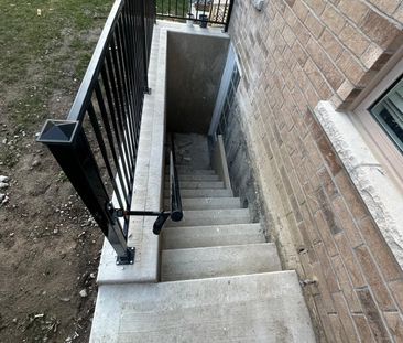 For Lease - 13 Raithby Crescent, Ajax, Ontario - Photo 5