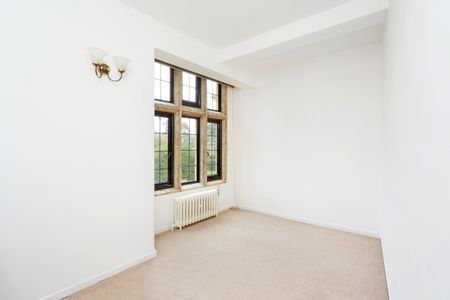 3 bedroom flat to rent - Photo 4