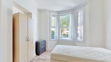 2 bedroom flat to rent - Photo 5