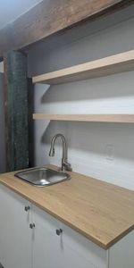 Exposed Beam Studio - Brand New - Vancouver East - Avail Now or Jan 1 - Photo 4