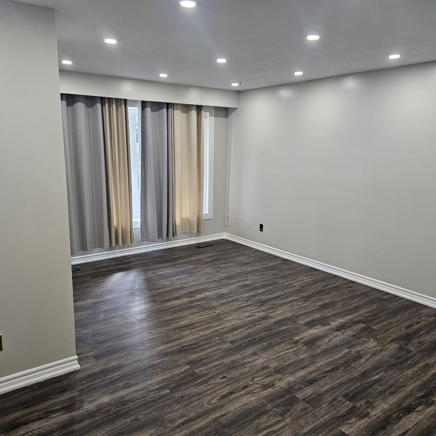 For Lease - 66 Caledon Crescent Unit# Upper, Brampton, Ontario - Photo 1