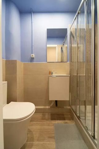 Carrer de la Lluna, Barcelona, Catalonia 08001 - Photo 2