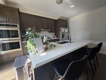 For Lease - 3 Vaudeville Drive, Toronto, Ontario - Photo 2