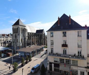 Location Appartement 2 pièces 87m² TOURS 37000 - Photo 5