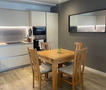 2 Bed Flat, Station Approach, SE26 - Photo 2