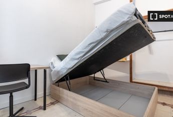 granada, Andalusia 18001