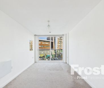 Tilley Road, Feltham,TW13 - Photo 3